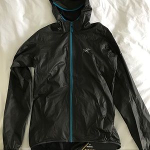 Arc’teryx Norvan SL Hooded Jacket, Men’s XS, NWT